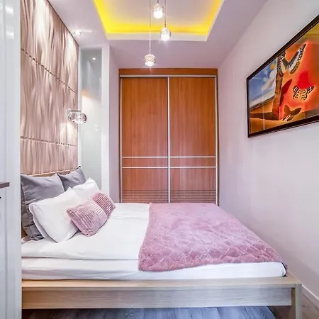 4 Seasons Of Love - Luxury 3-bedroom City Appartement Boedapest