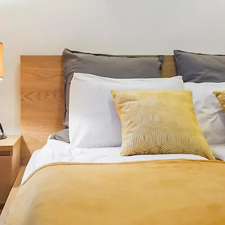 4 Seasons Of Love - Luxury 3-bedroom City Appartement *